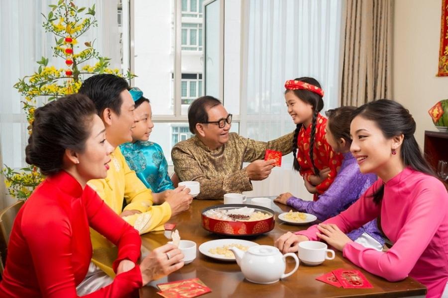 5-nguyen-tac-ung-xu-trong-ngay-tet-ba-me-nen-day-con-1